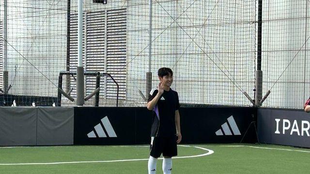 [IN VIEW] 폭염 속 계속 지연된 일정...이강인은 환한 미소로 팬사인회-풋살 적극 참여