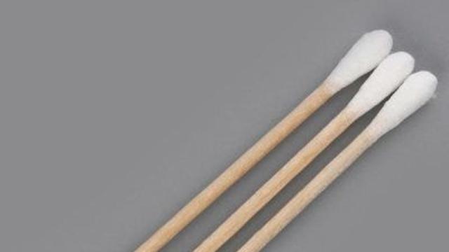의사들이 절대 귀에는 쓰지 말라는 제품