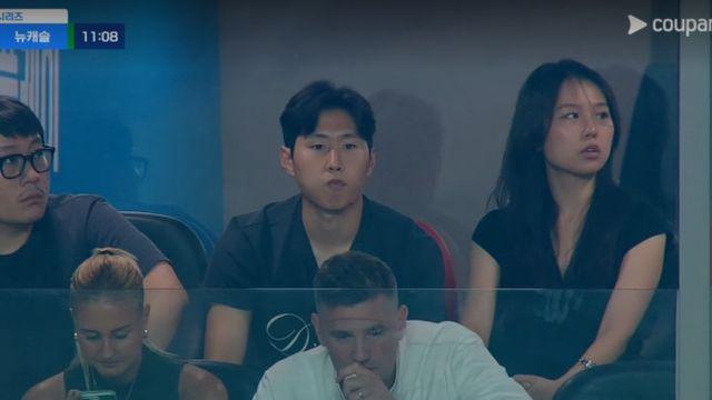 [IN VIEW] '흥민이 형 보러 왔어요' 이강인, 전광판에 깜짝 포착!