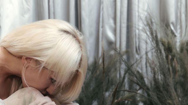 사색에 잠긴 전소미... 신곡 ‘클로저’ 가사 미리보기