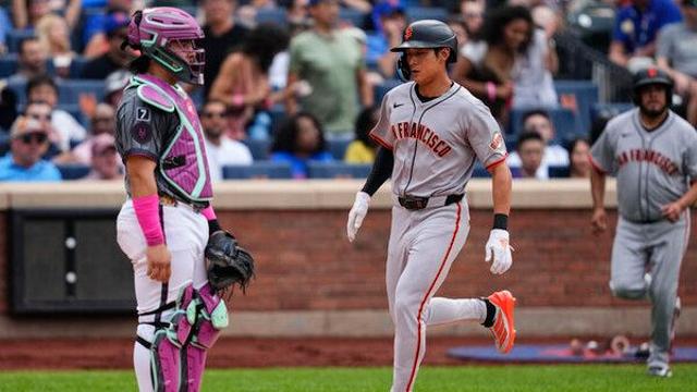이정후, MLB 첫 4안타 대폭발…5출루로 팀 완승 견인