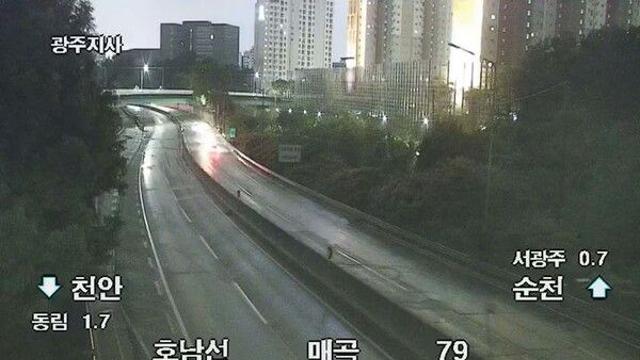 호남고속도로 서광주·동광주IC 침수…상행선 일부 통제