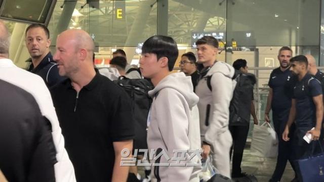 공항 왔다가 돌아간 양민혁…어떤 ‘해프닝’ 있었나, “경호원들이 여권 찾아야 한다고” [IS 인천]