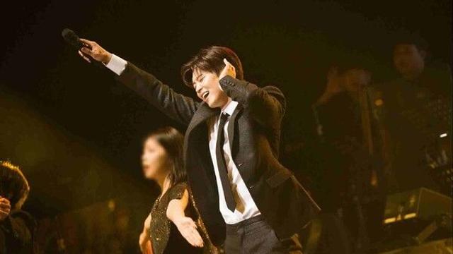 박지현, 인기 고공 행진…아이돌차트 위클리 스타 1위