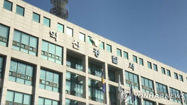 술 취한 60대가 몰던 차량, 상가로 돌진…운전자 다쳐