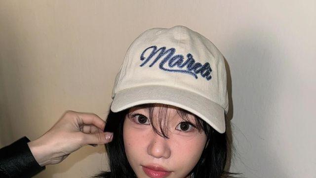 조유리, 티셔츠 레이어드 하나로 완성한 '넘사벽' 소화력…이래서 'MZ 워너비'