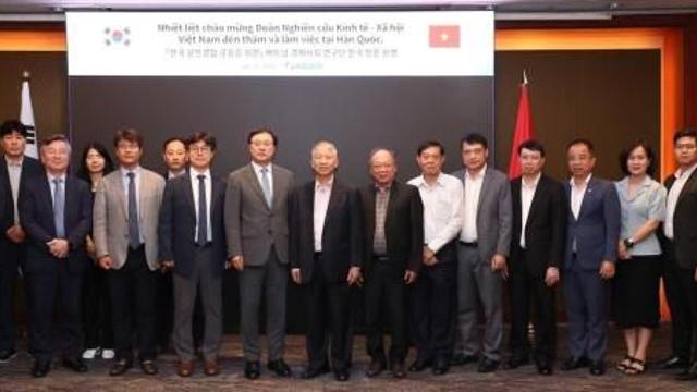 Tập đoàn Điện lực Hàn Quốc tổ chức hội thảo về điện hạt nhân với Đoàn Nghiên cứu Kinh tế- Xã hội Việt Nam