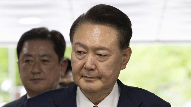 “尹 허리 안 좋아...순방마다 매트리스 싣고 다녀”