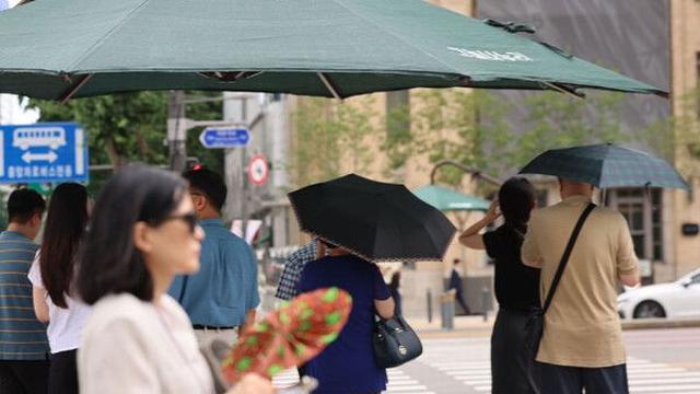 전북 전역 다시 폭염특보…일부 지역 소나기