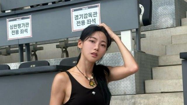 육상 카리나의 생수 샤워