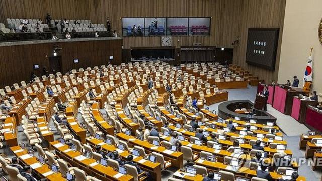 방송법 필리버스터 이틀째…與, 오후 본회의서 표결처리 전망