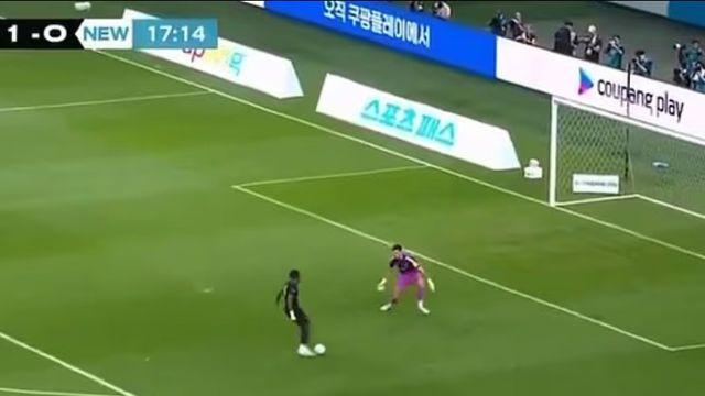 '이게 손흥민 대체자?'…토트넘 '550억' FW, 일대일 기회서 빅 찬스 미스→팬들 