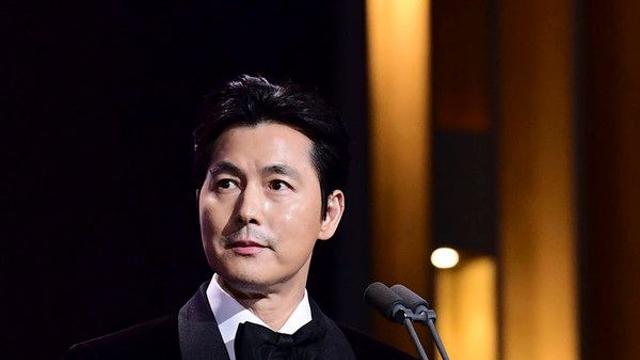 '문가비 아들 친부' 정우성, 오랜 연인과 혼인신고