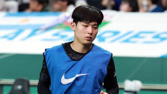 '여권 분실 아닌 휴가'…토트넘 양민혁, 영국으로 출국
