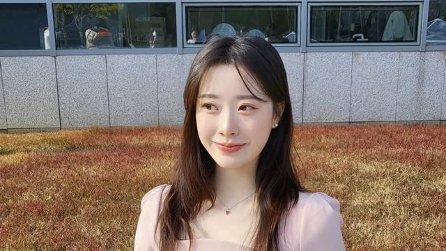 '모솔연애' 지수도 SNS 공개…승리와 '현커' 여부는? [소셜in]