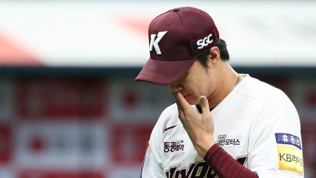 안우진 어깨 부상 경위 의혹...해이한 운영 기강 어쩌나→허민 갑질 논란까지 소환 [IS 포커스]