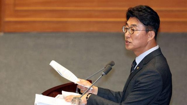 방송법 필리버스터 이틀째…민주당 오후 표결 처리할 듯