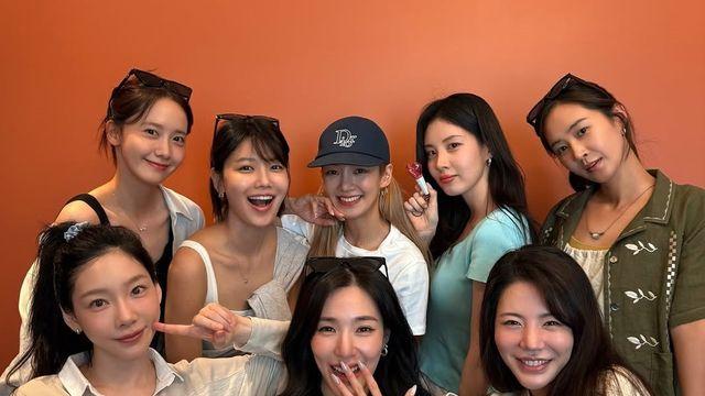 소녀시대, 8명 다 모인 '18주년' D-day…태연
