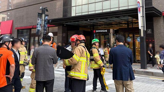 명동 신세계백화점 폭파 협박글 올라와 대피…경찰특공대 출동