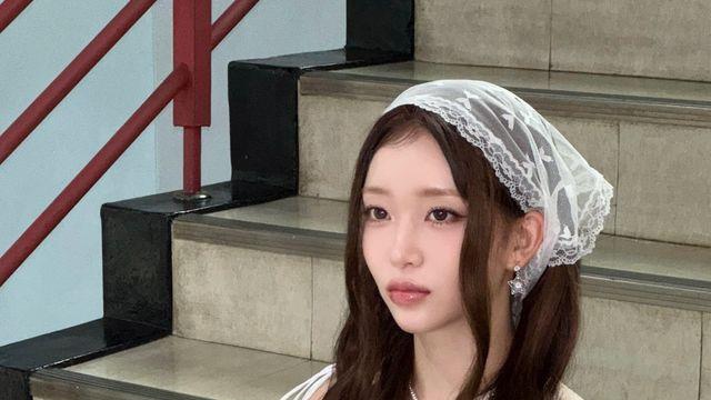 계단에 강림한 '백색 천사'?… 스테이씨 수민, 청초함 한도 초과