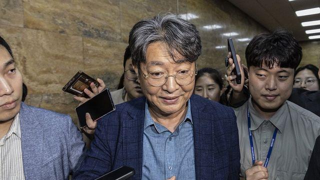 '주식 차명 거래 의혹' 이춘석 민주당 탈당