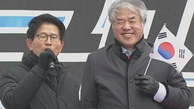 경찰, 전광훈 목사 전격 압수수색…서부지법 '폭동' 교사 등 혐의