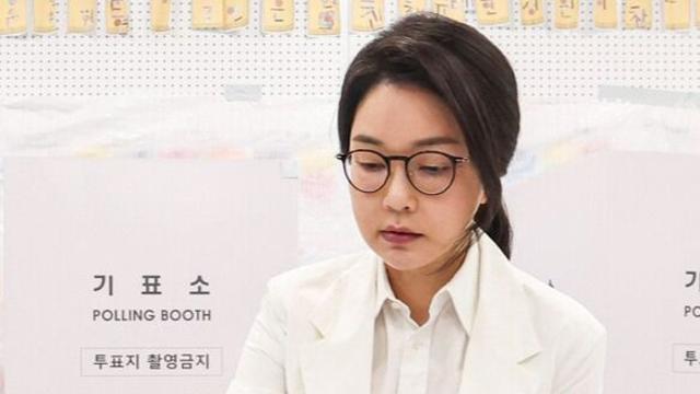 김건희, 오늘 특검 피의자 출석…포토라인 선다