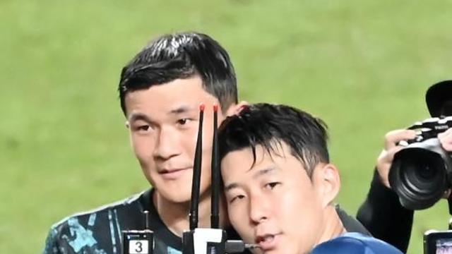 손흥민 팔고 김민재 영입? 韓 '초대형 이적' 또 터질까…한국 시장 맛본 토트넘, 김민재 영입 관심