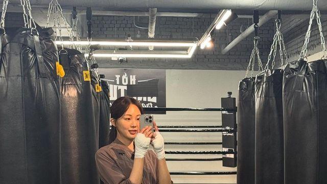 '무쇠소녀단' 금새록, 복싱장에서도 빛나는 애슬레저 감각