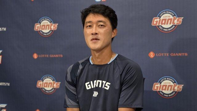 '롯데 50억 FA' 첫 1군 등록, 전준우 대체자 낙점…