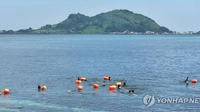포항 구룡포에 제주해녀상 제막…광복 80주년 해양문화 교류