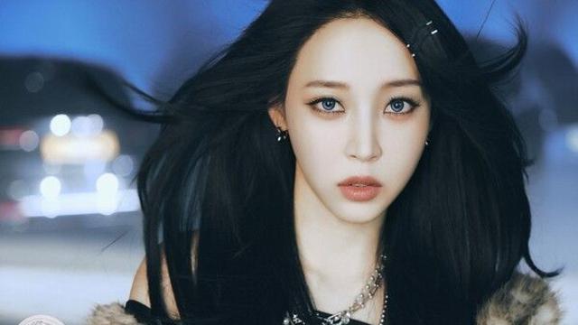 문별, 신보 'laundri' 3차 무드티저 공개…스포티·펑크 잇는 시크감