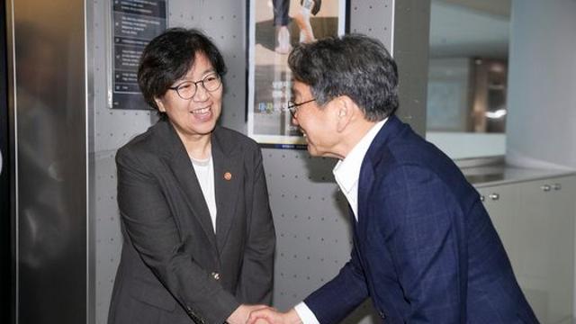 [광주광역시] 강기정 광주시장-정은경 보건복지부장관, ‘광주 돌봄현장’ 꼼꼼 점검