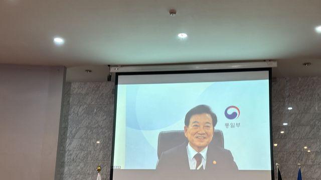 정동영 장관 “남북관계 단절 하루속히 끝내는 것이 새정부 책임”