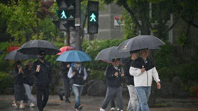 “우산 챙기세요” 광주·전남 7일 비 동반 폭염