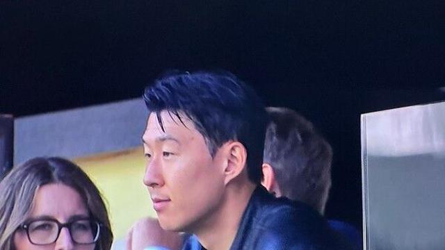 ‘전광판피셜 떴다’ 손흥민 