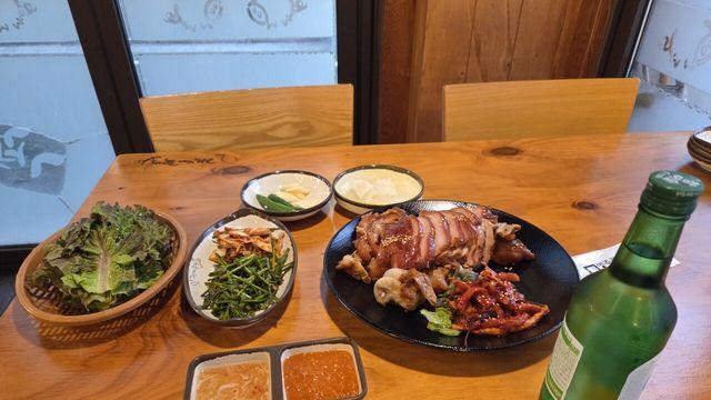 혼자 족발먹으러왔는데