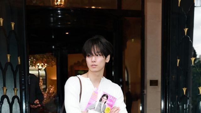 더보이즈 주연, 파리서 눈부신 스트릿 감성