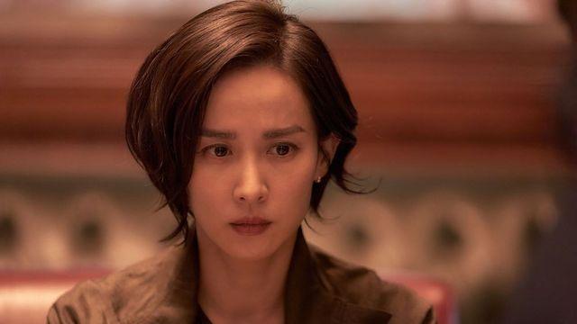 ‘살인자 리포트’ 조여정, 연쇄살인마와 인터뷰 공개…”베테랑 기자의 눈빛”
