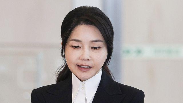 김건희 특검 첫조사 7시간여만에 종료…심야조사 안 한다