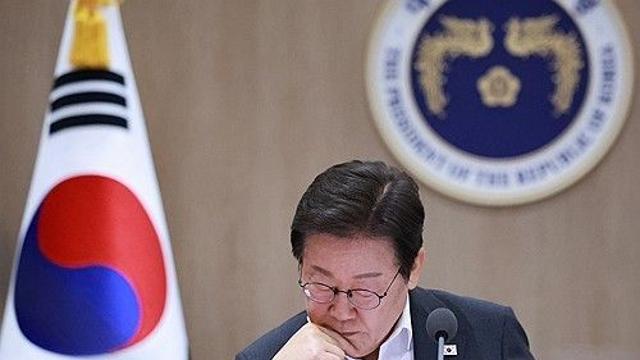 李대통령, 휴가지서 외교전략 몰두…美 ‘안보 청구서’ 대응 모색