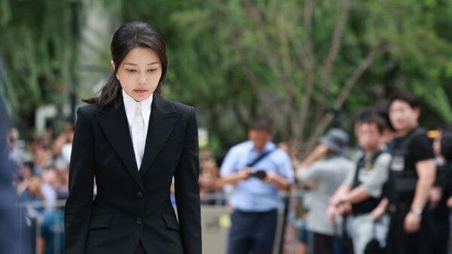 ‘혐의 부인’ 김건희, ‘입증 자신’ 특검…구속 심사 결과 주목