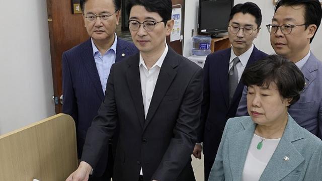 국힘, '이춘석 게이트 특검' 발의…'국정위·의원300명' 차명재산 전수조사