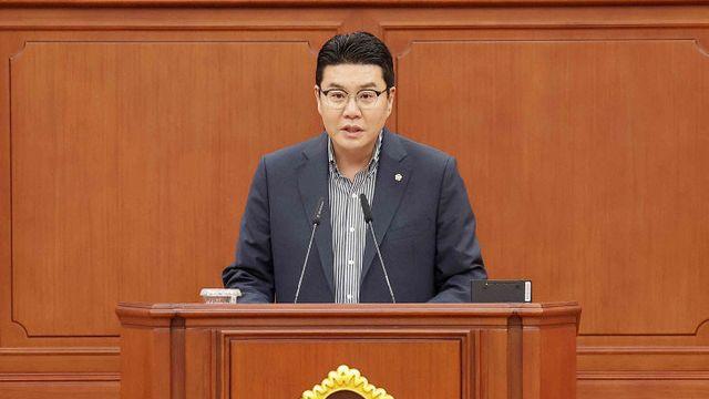 정명국 