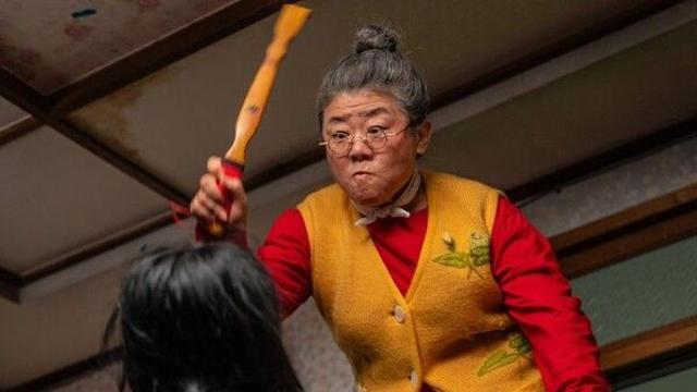9일 연속 1위 '좀비딸' 주말 300만명 넘는다