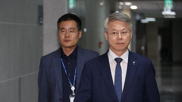 與 검찰개혁 첫 당정협의…
