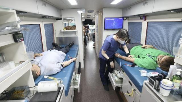 과천시 공무원, 여름철 혈액수급 안정 위해 헌혈 동참