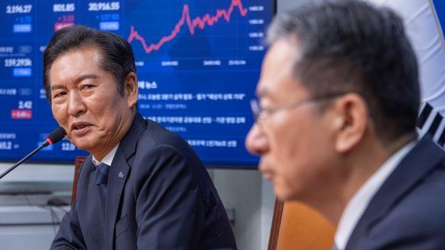 민주, 檢개혁 당정대 협의기구로 입법 속도전…”내주 중 초안”