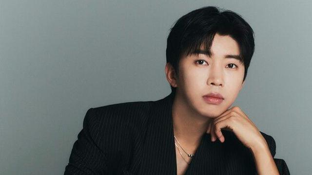 임영웅, ‘뭉쳐야 찬다4’ 출격...안정환과 ‘4:0 대승’ 그날의 리턴매치