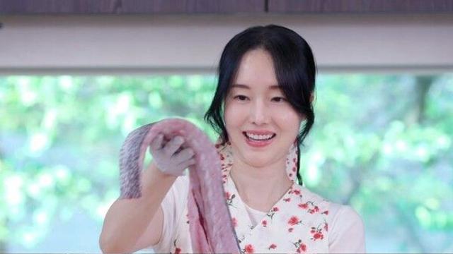 이정현, 6.1㎏ 대형 민어 손질 뚝딱…